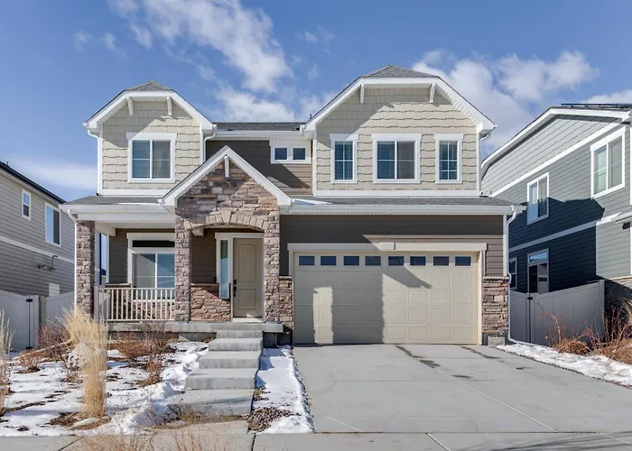 Modern Aurora Home 17 Mi To Downtown Denver!