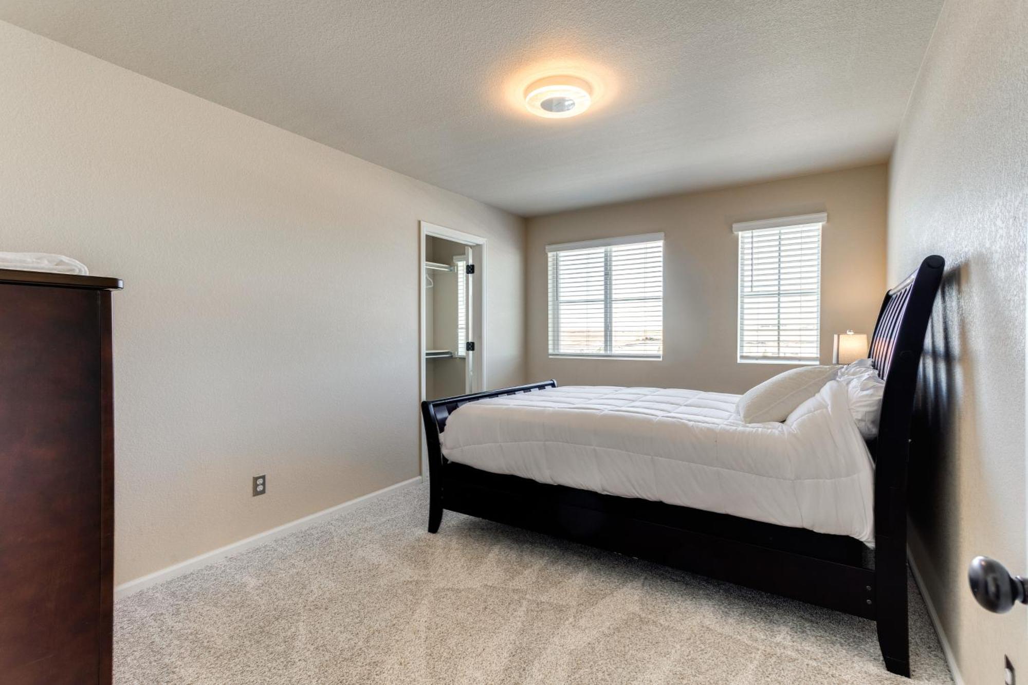 Modern 17 Mi To Downtown Denver! *